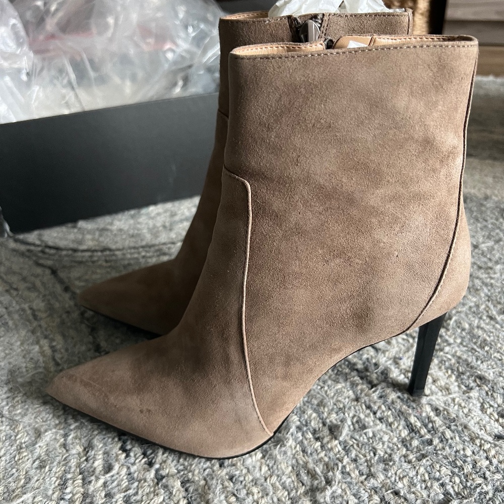 Banana Republic Magda Pointed Toe Ankle Booties